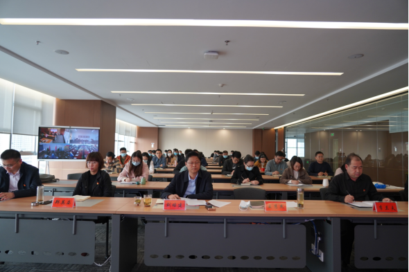 駐馬店市產(chǎn)業(yè)集團黨委組織召開傳達學習貫徹黨的二十大精神會議(1)1631.png 駐馬店市產(chǎn)業(yè)集團黨委組織召開傳達學習貫徹黨的二十大精神會議(1)1631.png