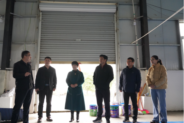 市產(chǎn)業(yè)集團(tuán)黨委書記、董事長劉培建一行深入結(jié)對幫扶村調(diào)研鄉(xiāng)村振興工作174.png